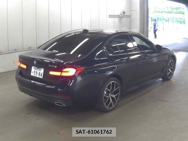 Bmw 5 SERIES 2022-05 8219037-1
