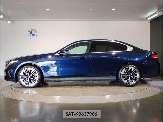Bmw 5 SERIES 2023-11 8222157-16