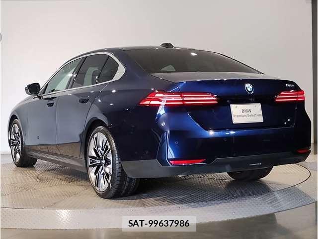 Bmw 5 SERIES 2023-11 8222157-6