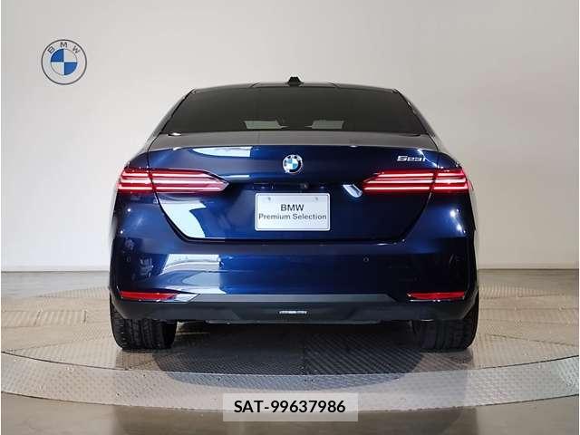 Bmw 5 SERIES 2023-11 8222157-7