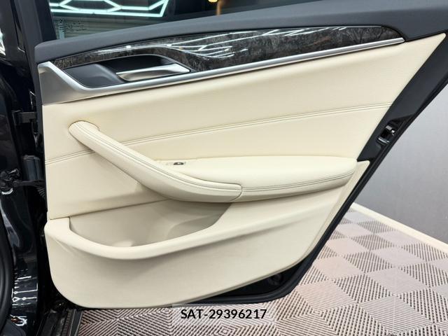 Bmw 5 SERIES 2017-12 8223547-5