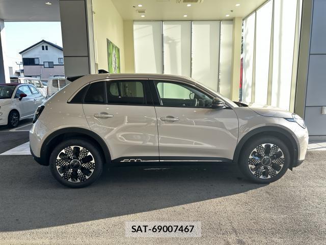 Fiat 600 Hybrid 2025-10 8222615-2