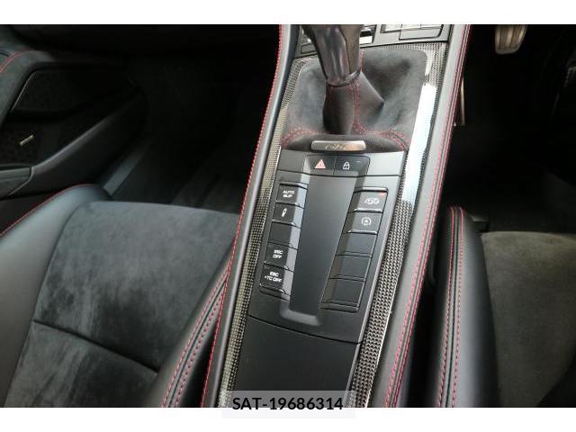 Porsche 718 Cayman 2020-04 8223868-12