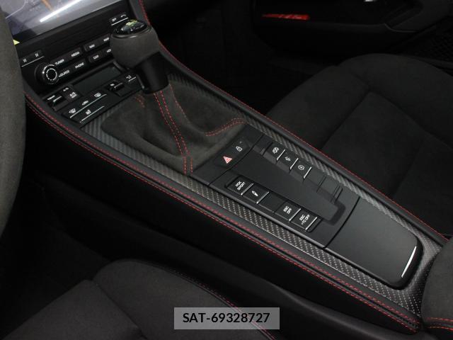 Porsche 718 Spyder 2025-04 8220637-18