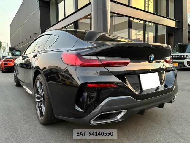 Bmw 8 SERIES 2021-07 8221076-16