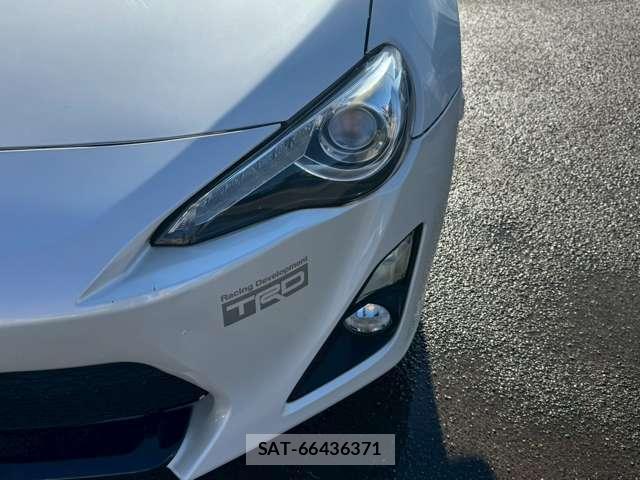 Toyota 86 2012-10 8218130-17