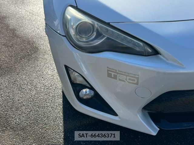 Toyota 86 2012-10 8218130-18