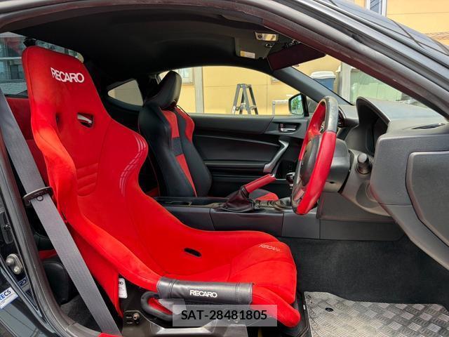 Toyota 86 2014-02 8218503-11