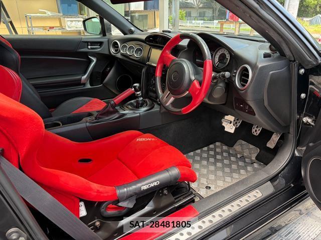 Toyota 86 2014-02 8218503-17