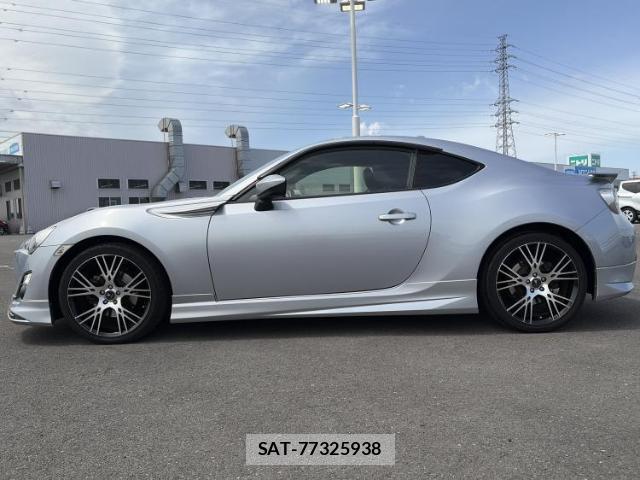 Toyota 86 2015-10 8218510-1