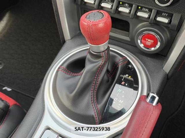Toyota 86 2015-10 8218510-17