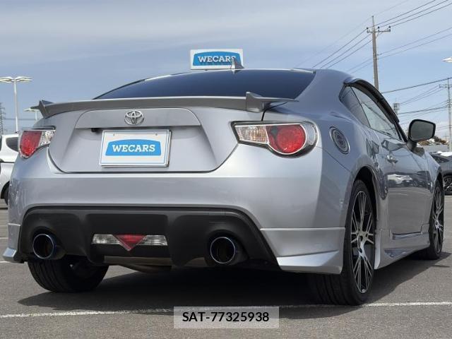 Toyota 86 2015-10 8218510-2