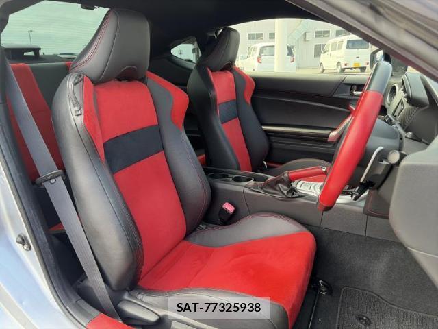 Toyota 86 2015-10 8218510-3