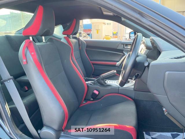 Toyota 86 2018-08 8220678-10