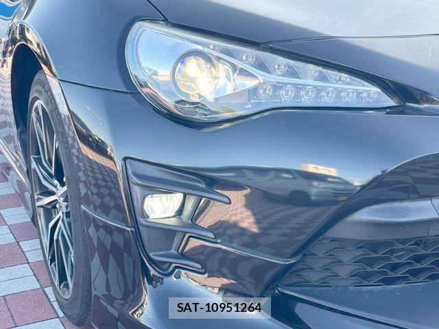 Toyota 86 2018-08 8220678-13