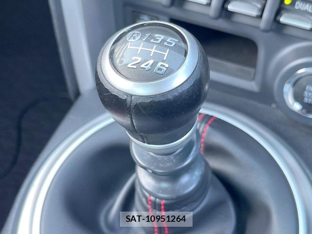 Toyota 86 2018-08 8220678-2