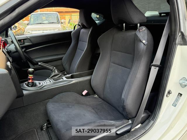 Toyota 86 2012-07 8220803-12