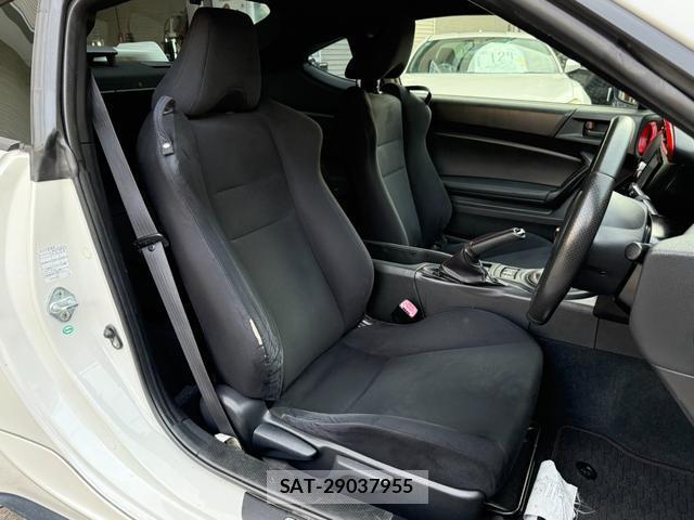 Toyota 86 2012-07 8220803-4