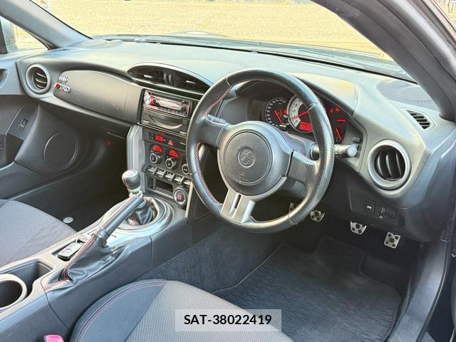 Toyota 86 2012-12 8220804-10