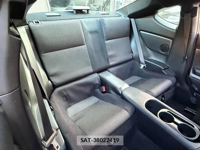 Toyota 86 2012-12 8220804-13