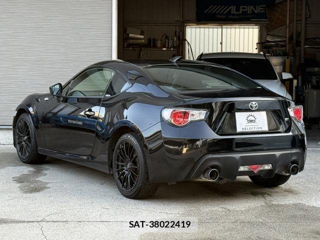 Toyota 86 2012-12 8220804-18