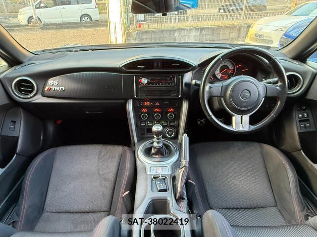 Toyota 86 2012-12 8220804-3