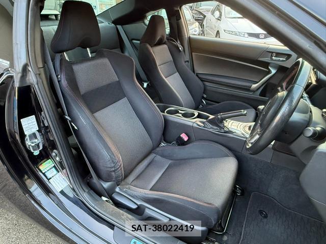 Toyota 86 2012-12 8220804-4