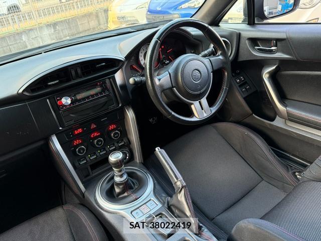 Toyota 86 2012-12 8220804-9
