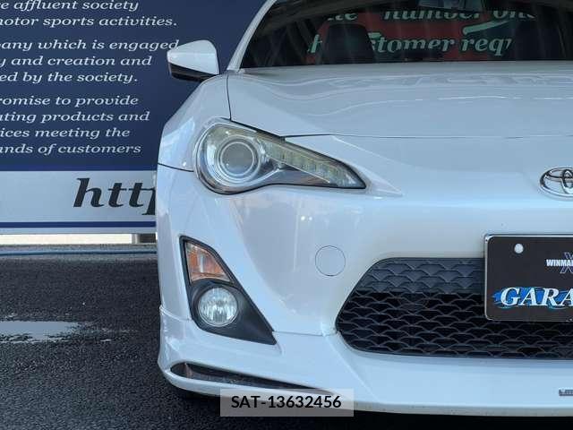 Toyota 86 2012-10 8220873-14