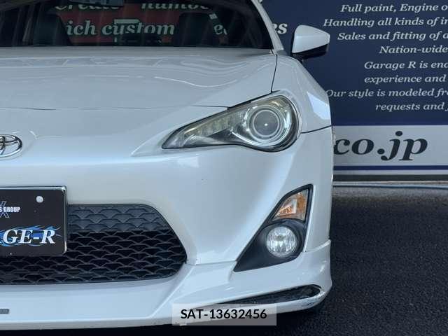 Toyota 86 2012-10 8220873-15