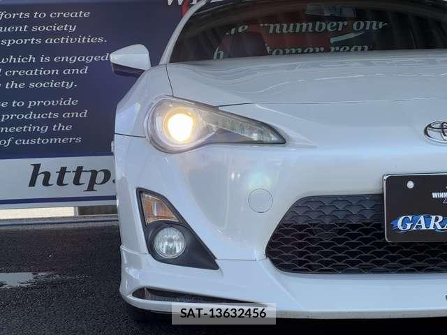 Toyota 86 2012-10 8220873-16