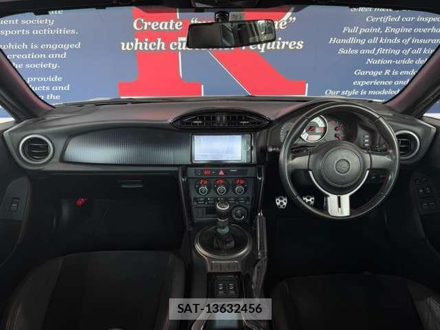 Toyota 86 2012-10 8220873-3