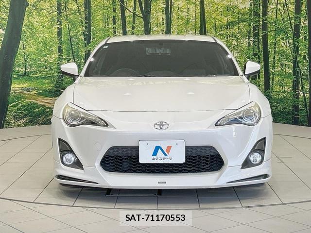 Toyota 86 2012-07 8221066-11