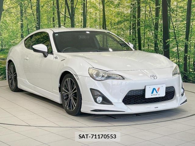 Toyota 86 2012-07 8221066-13