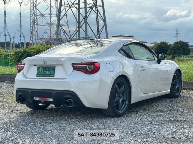 Toyota 86 2013-09 8222466-13