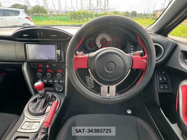 Toyota 86 2013-09 8222466-17