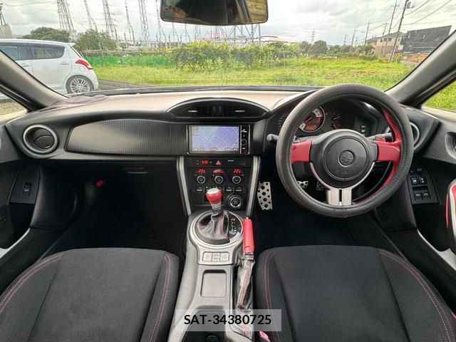 Toyota 86 2013-09 8222466-2