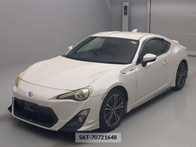 Toyota 86 2012-09 8222548-1
