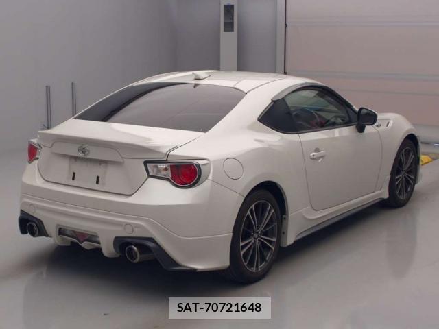 Toyota 86 2012-09 8222548-2
