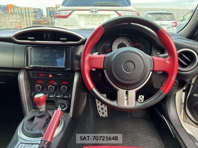 Toyota 86 2012-09 8222548-4