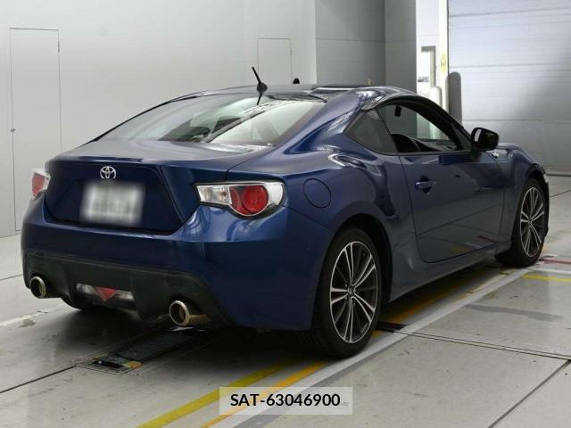 Toyota 86 2012-10 8222550-2