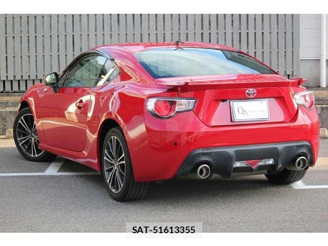 Toyota 86 2013-11 8224204-1