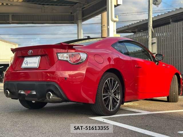 Toyota 86 2013-11 8224204-5