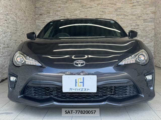 Toyota 86 2018-02 8224363-2