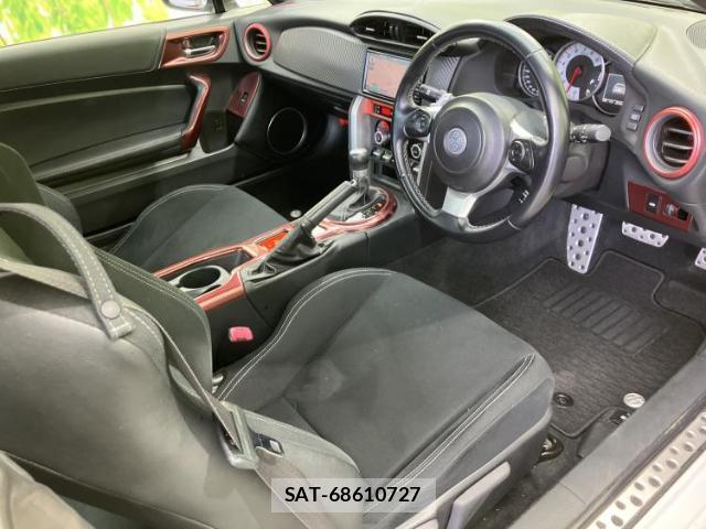 Toyota 86 2018-08 8225121-4