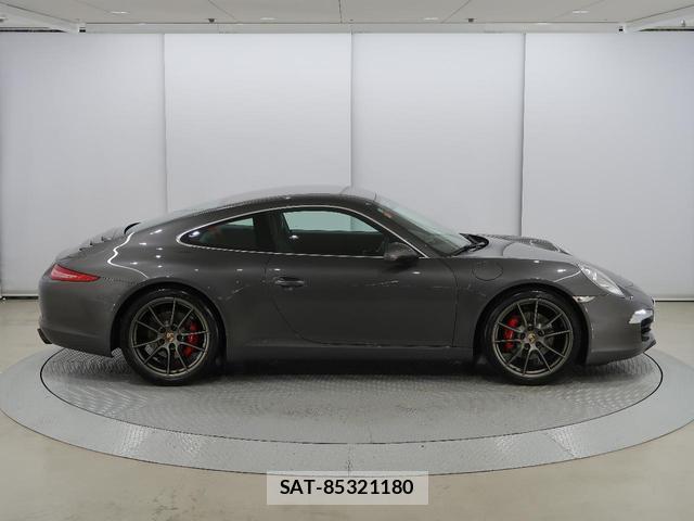 Porsche 911 2013-06 8220467-8