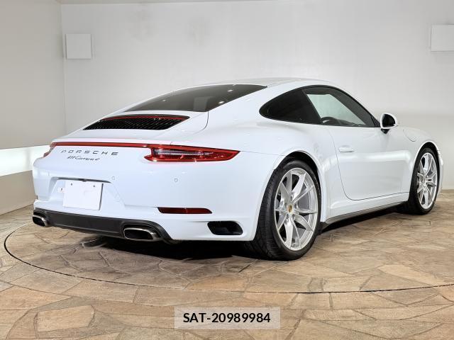 Porsche 911 2017-08 8223860-2