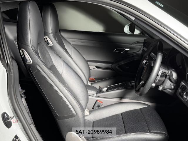 Porsche 911 2017-08 8223860-4