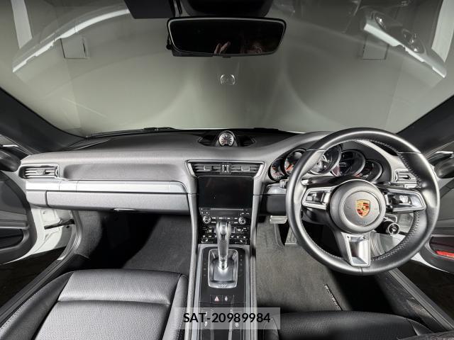 Porsche 911 2017-08 8223860-5