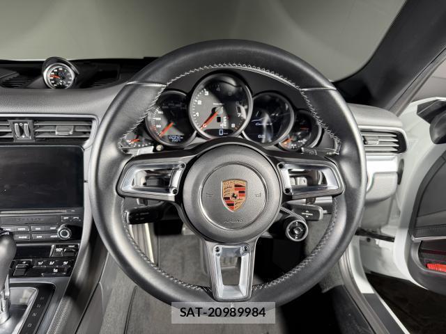 Porsche 911 2017-08 8223860-6